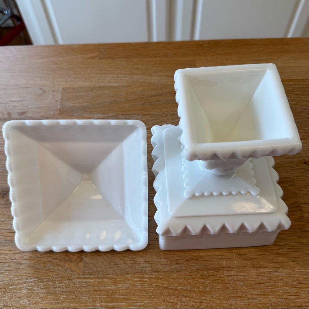 Vintage Westmoreland Milk Glass Square Candy Compote / Wedding Bowl with Lid - Picture 6 of 9